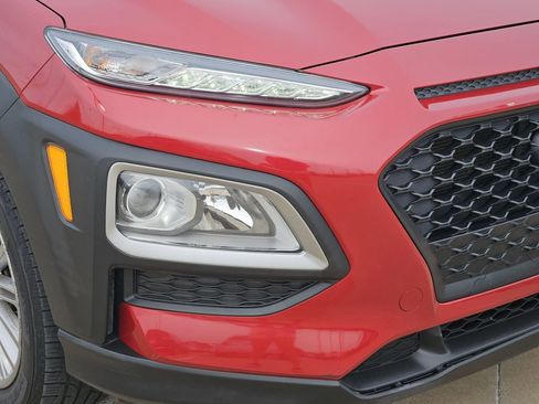 Used 2021 Hyundai Kona SEL w/ Cargo Package FWD image 11