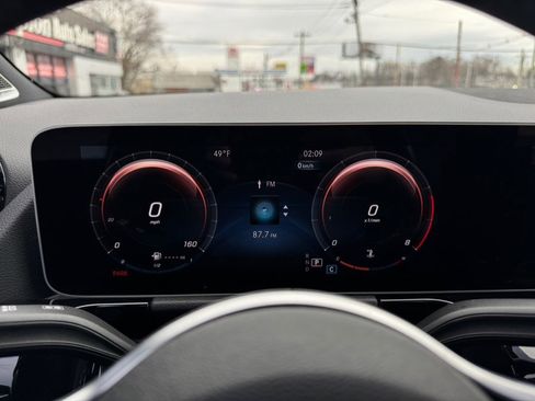 Used 2021 Mercedes-Benz GLA 250 4MATIC image 55