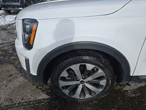 Certified 2022 Kia Telluride EX w/ EX Premium Package image 7