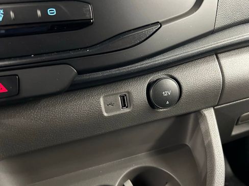 New 2025 Ford Transit 250 148 Medium Roof image 18