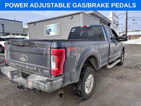 Used 2017 Ford F250 XLT w/ XLT Value Package image 4