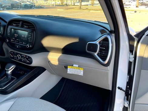 Certified 2024 Kia Soul LX image 23