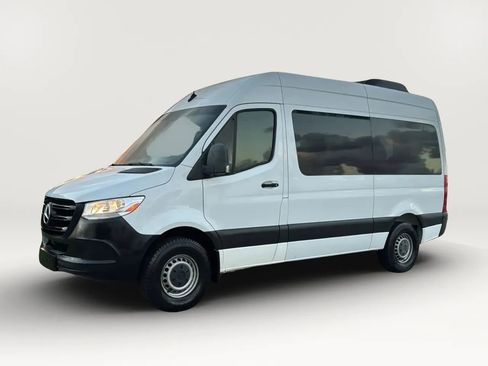 Used 2019 Mercedes-Benz Sprinter 2500 image 2