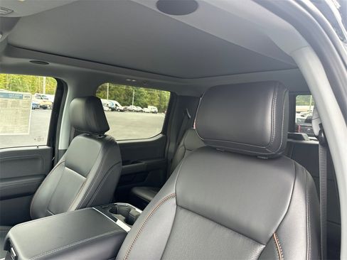 New 2026 Ford F250 Lariat w/ Black Appearance Package image 18