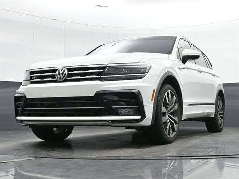 Used 2020 Volkswagen Tiguan SEL Premium R-Line image 9