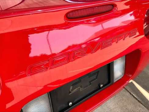 Used 2001 Chevrolet Corvette Coupe w/ Preferred Equipment Group2 RWD image 27