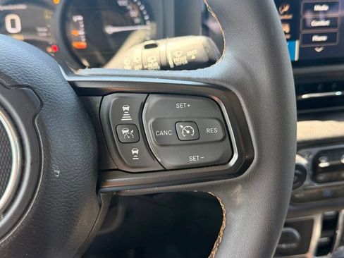 Used 2024 Jeep Wrangler Unlimited w/ Convenience Group AWD/4WD image 8