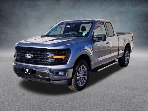 New 2026 Ford F150 XLT w/ XLT Chrome Appearance Package image 3