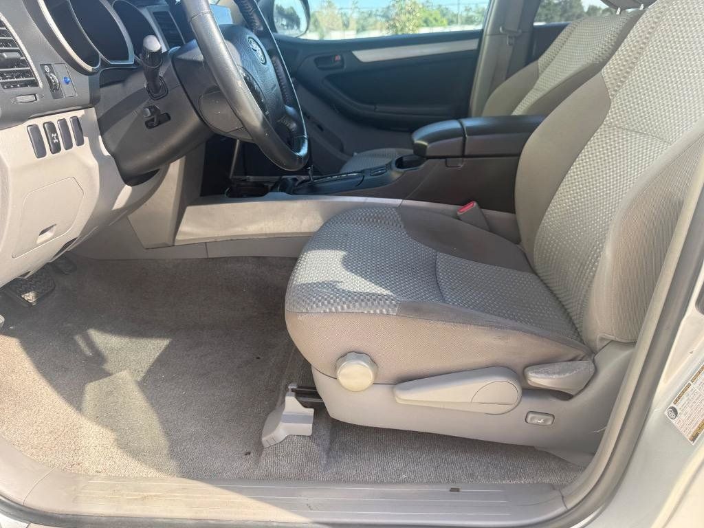 Used 2007 Toyota 4Runner SR5 AWD/4WD image 23