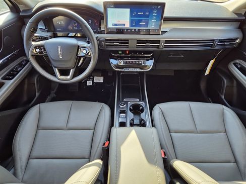 New 2026 Lincoln Corsair Premiere image 16