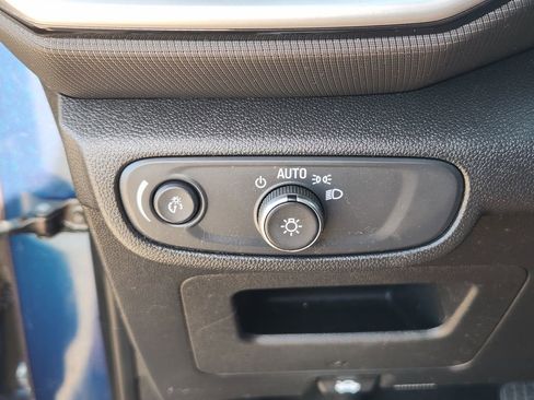 Used 2021 Chevrolet TrailBlazer LS image 25