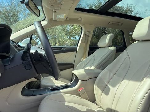 Used 2018 Lincoln MKC Reserve image 21