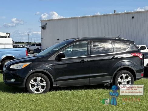 Used 2020 Ford Escape Titanium AWD/4WD image 4
