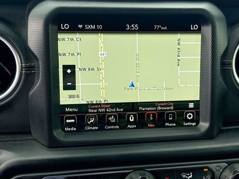 Used 2021 Jeep Wrangler Unlimited Sahara w/ Cold Weather Group AWD/4WD image 14