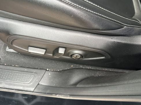 Used 2024 Jeep Grand Cherokee Limited image 19