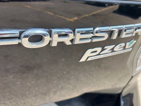 Used 2017 Subaru Forester 2.5i w/ Alloy Wheel Package AWD/4WD image 22