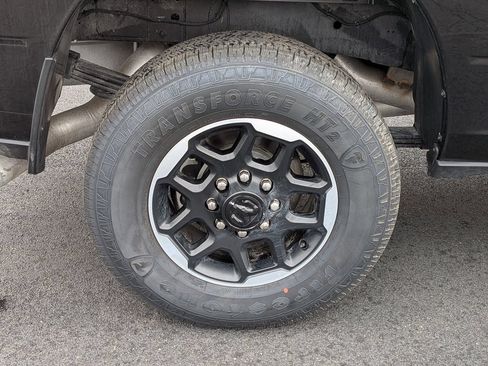 Used 2025 RAM 3500 Laramie AWD/4WD image 27