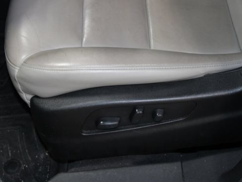 Used 2020 Cadillac XT4 Premium Luxury FWD image 32