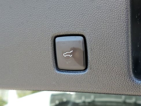 Used 2023 Ford Escape Platinum w/ Premium Technology Package AWD/4WD image 10