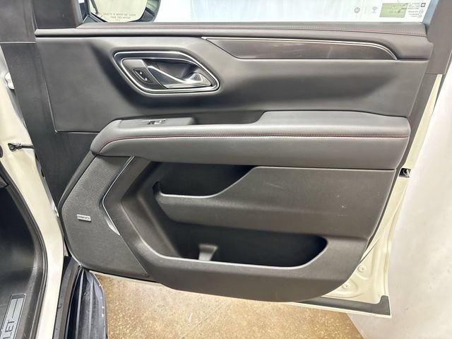 Used 2023 Chevrolet Suburban RST w/ Sport Performance Package AWD/4WD image 32