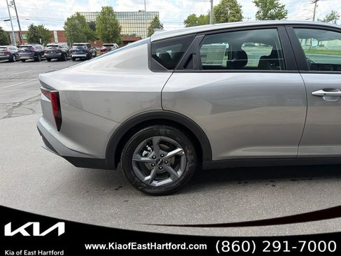 New 2026 Kia K4 FWD image 7