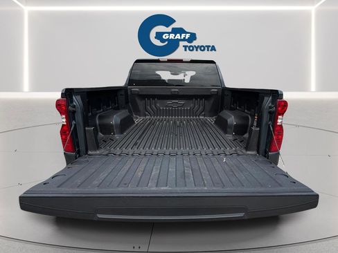 Used 2021 Chevrolet Silverado 1500 LT AWD/4WD image 13
