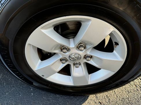 Used 2021 RAM 1500 Classic SLT image 10