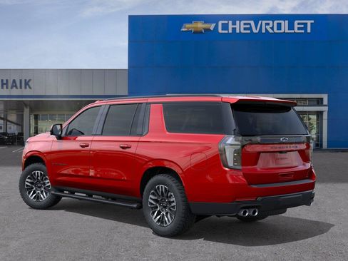 New 2026 Chevrolet Suburban Z71 w/ Comfort Package AWD/4WD image 3