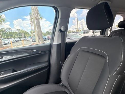 Used 2023 Jeep Grand Cherokee Laredo RWD image 30