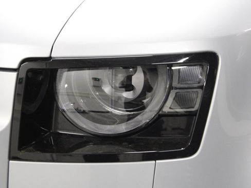Used 2022 Land Rover Defender 110 XS Edition AWD/4WD image 55