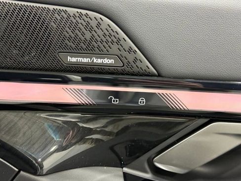 New 2026 BMW 530i xDrive w/ M Sport Package AWD/4WD image 21