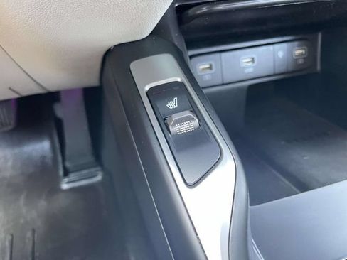 Certified 2023 Kia Sorento S FWD image 4