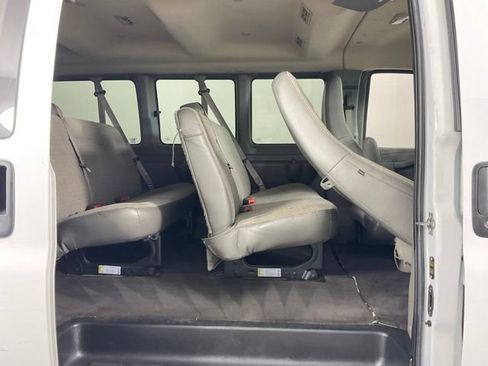 Used 2024 Chevrolet Express 3500 LT w/ LT Preferred Equipment Group RWD image 27