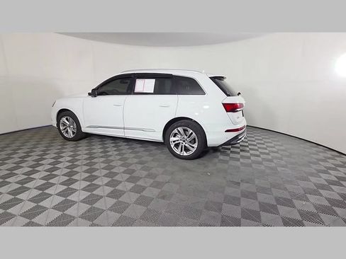 Used 2023 Audi Q7 3.0T Premium Plus AWD/4WD image 45