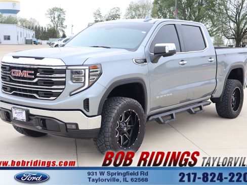 Used 2024 GMC Sierra 1500 SLT w/ SLT Convenience Package image 1