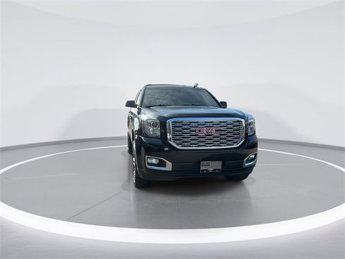 Used 2018 GMC Yukon XL Denali w/ Denali Ultimate Package image 2