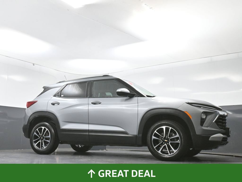 Used 2025 Chevrolet TrailBlazer LT AWD/4WD image 52