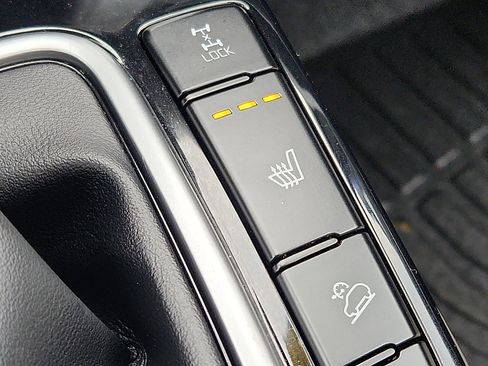 Used 2022 Kia Seltos SX w/ Sunroof Package image 27