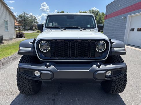 Used 2025 Jeep Wrangler Unlimited Sport AWD/4WD image 9