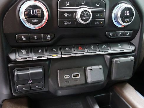 Certified 2023 GMC Sierra 2500 Denali AWD/4WD image 29