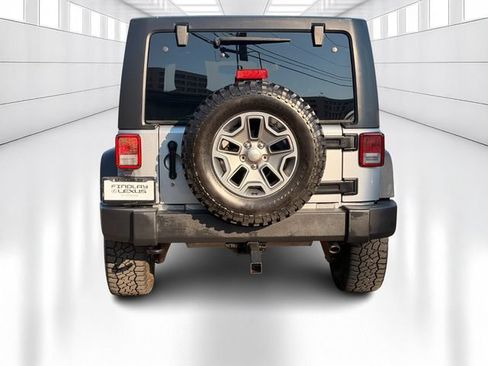 Used 2017 Jeep Wrangler Unlimited Rubicon w/ Connectivity Group AWD/4WD image 8