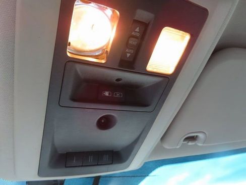 Used 2010 Dodge Ram 3500 Truck Laramie w/ Chrome Accents Group image 28