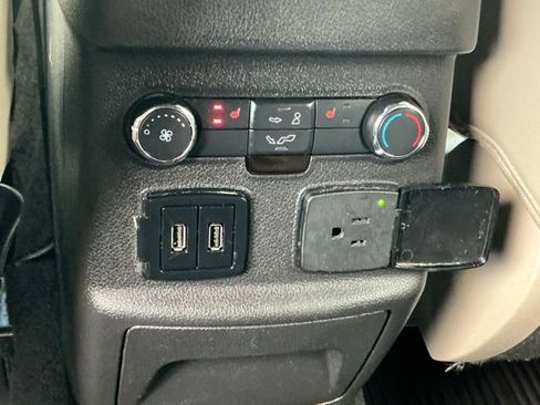 Used 2018 Ford Explorer Limited w/ Equipment Group 301A FWD image 6
