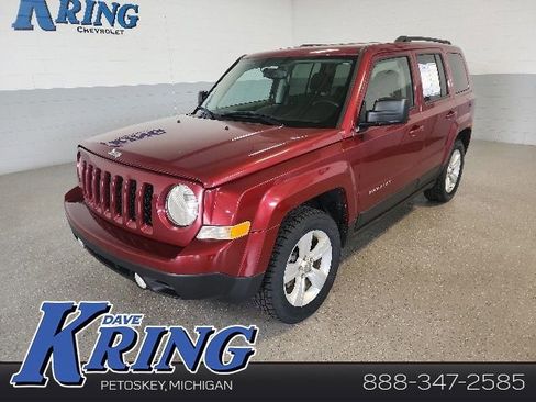 Used 2017 Jeep Patriot Latitude AWD/4WD image 1