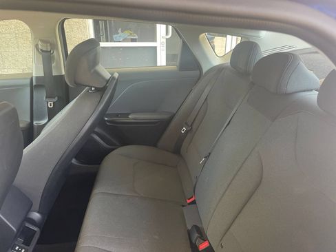 Used 2025 Kia K4 FWD image 38