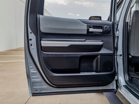 Used 2020 Toyota Tundra Limited w/ Limited Premium Package image 38