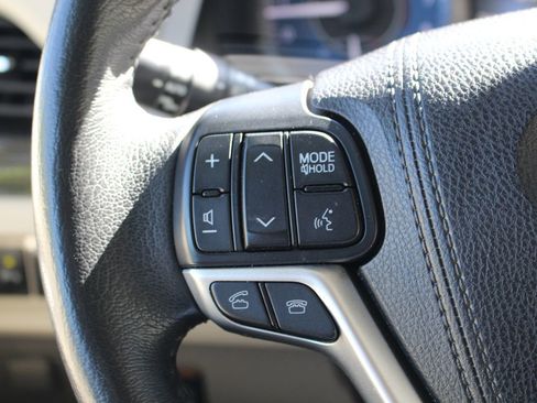 Used 2017 Toyota Sienna XLE Premium image 20