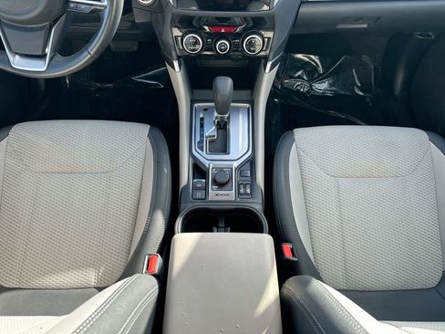 Used 2020 Subaru Forester Premium image 31