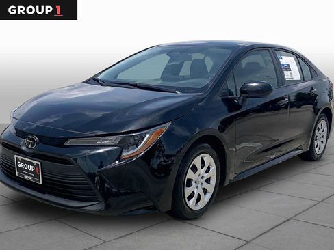 Used 2024 Toyota Corolla LE FWD image 1