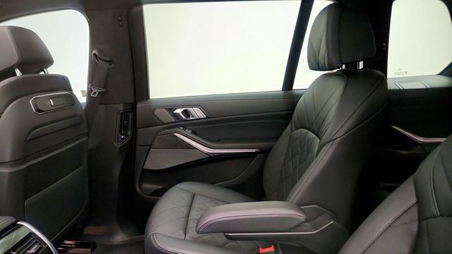 Used 2023 BMW X7 xDrive40i w/ Executive Package AWD/4WD image 46